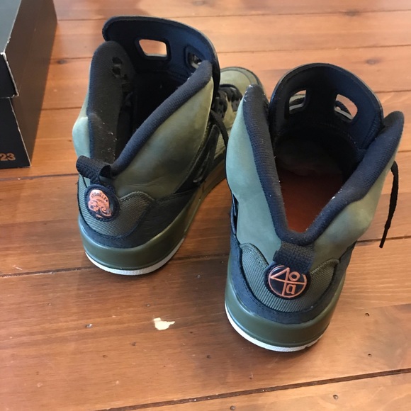 Jordan Spizike Olive Green - Picture 3 of 9